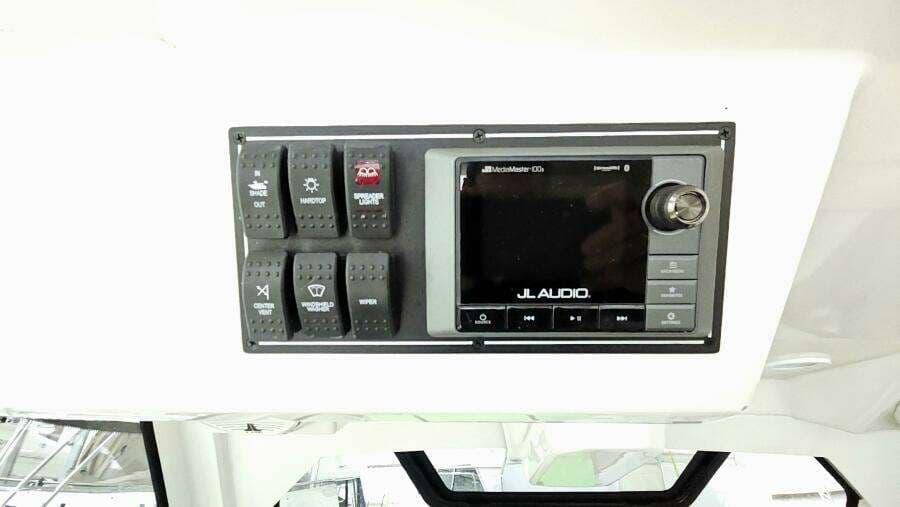 2018 Pursuit 328 Sport