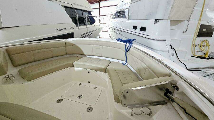 2018 Pursuit 328 Sport