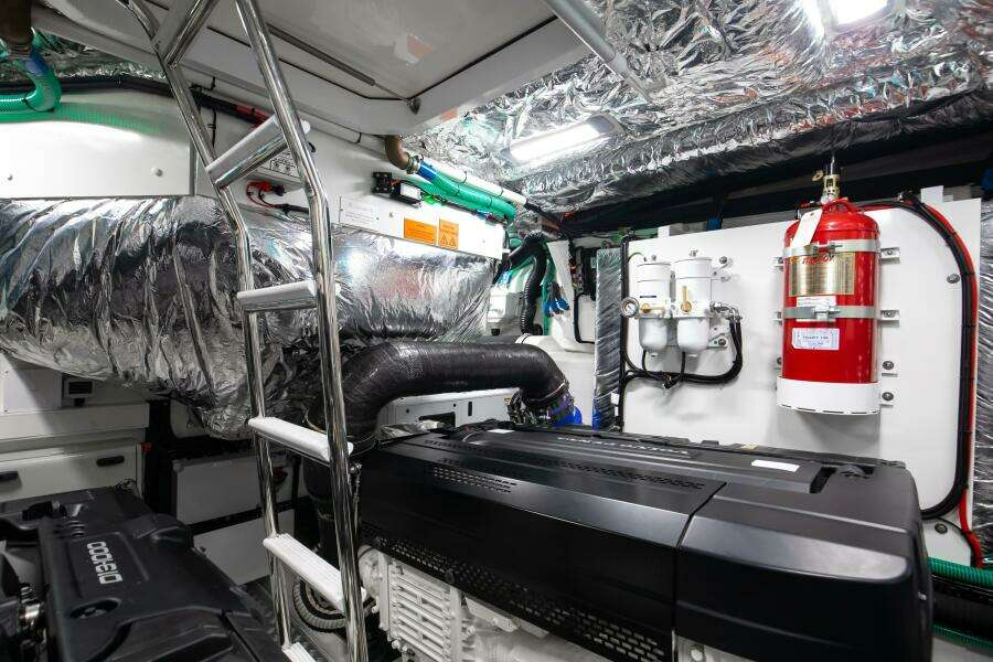 Princess V55 - Mermoo Too - Engine Room