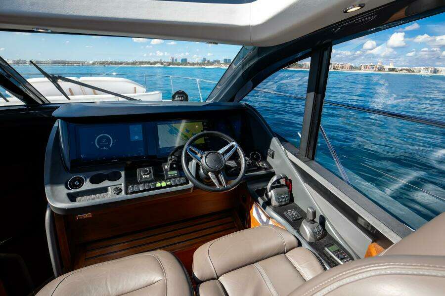 Princess V55 - Mermoo Too - Helm