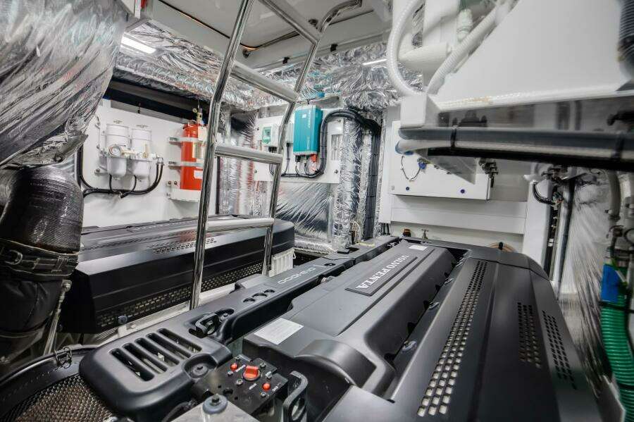 Princess V55 - Mermoo Too - Engine Room
