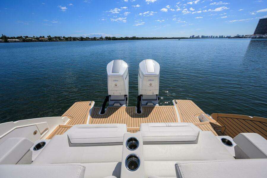 Tiara 43 - Aft Deck
