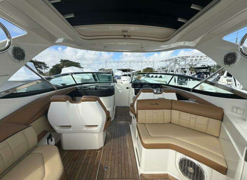 2015 Sea Ray SLX 350