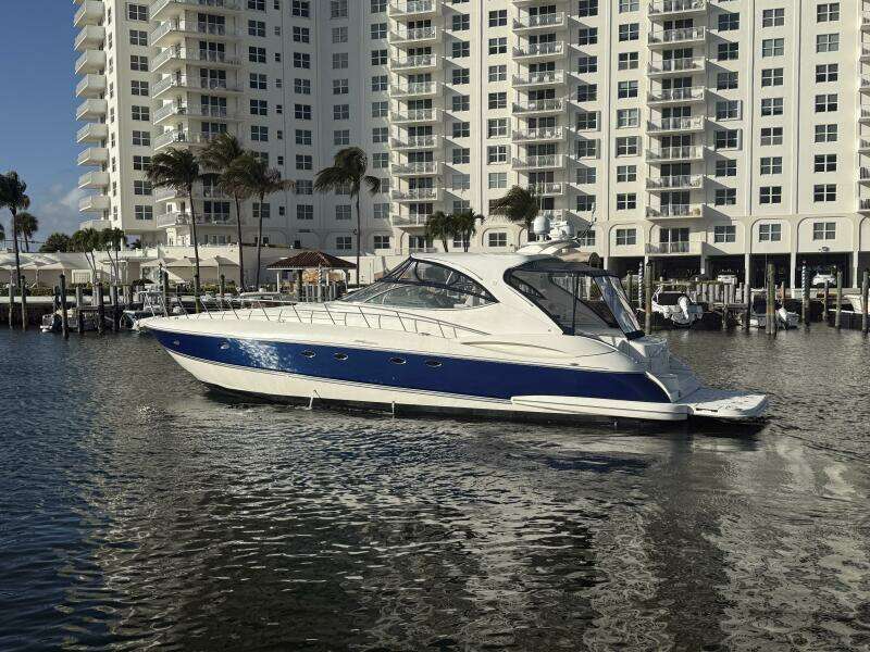 2007 Cruisers Yachts 560 Express