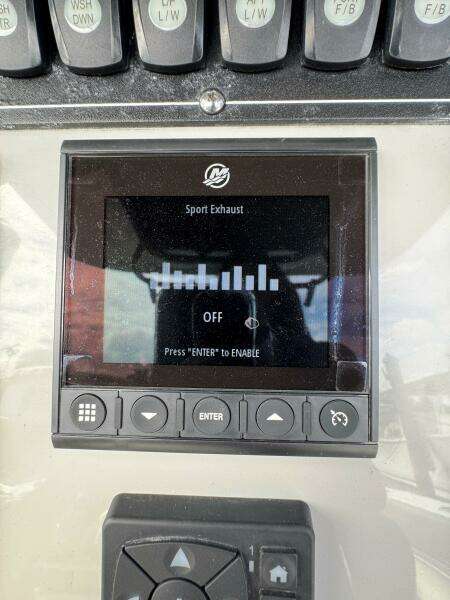 2024 Boston Whaler 280 Outrage