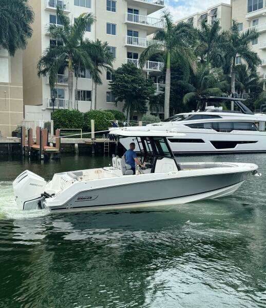 2024 Boston Whaler 280 Outrage