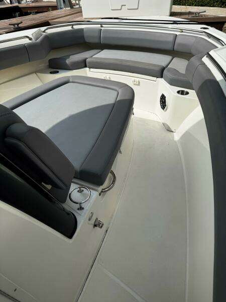 2024 Boston Whaler 280 Outrage