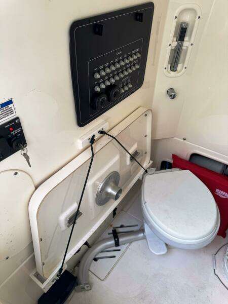 2024 Boston Whaler 280 Outrage