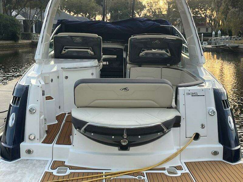 2018 Monterey 335 Sport Yacht