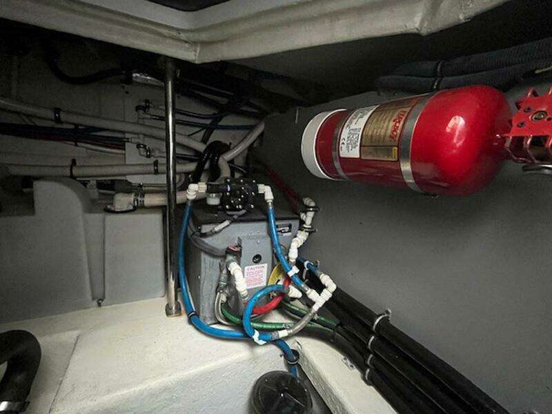 2018 Monterey 335 Sport Yacht