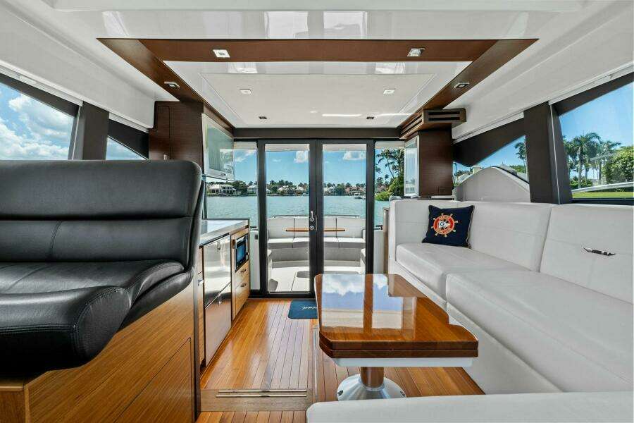 2018 Tiara Yachts C44