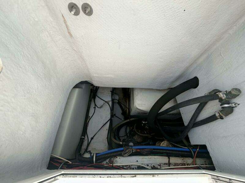 2007 Century 3200 WA