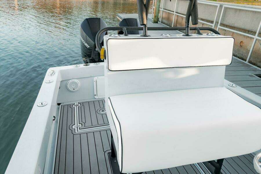 2005 SeaVee 290B