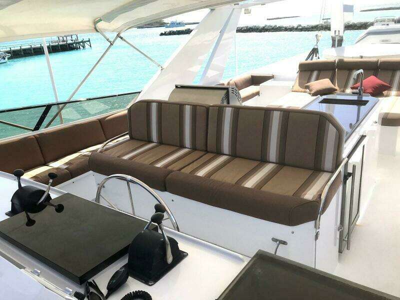 Flybridge Helm Seat  