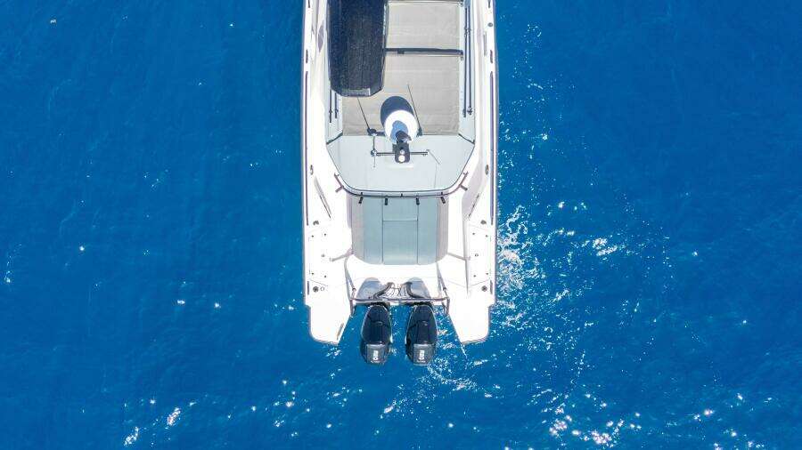 2024 Axopar 37 XC Cross Cabin