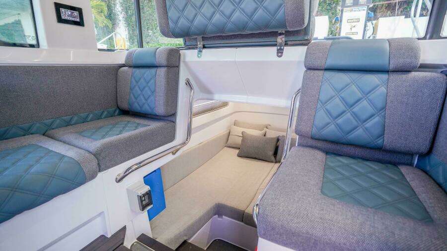 2024 Axopar 37 XC Cross Cabin
