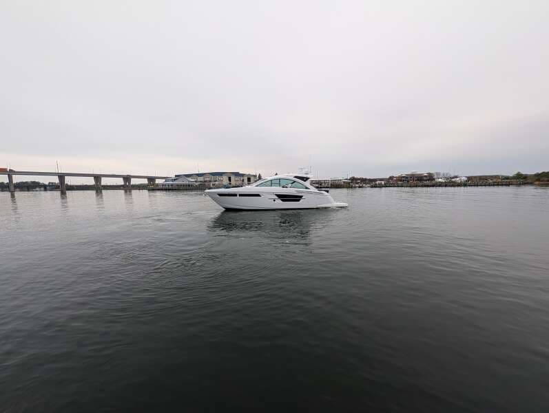 2022 Cruisers Yachts 54 Cantius