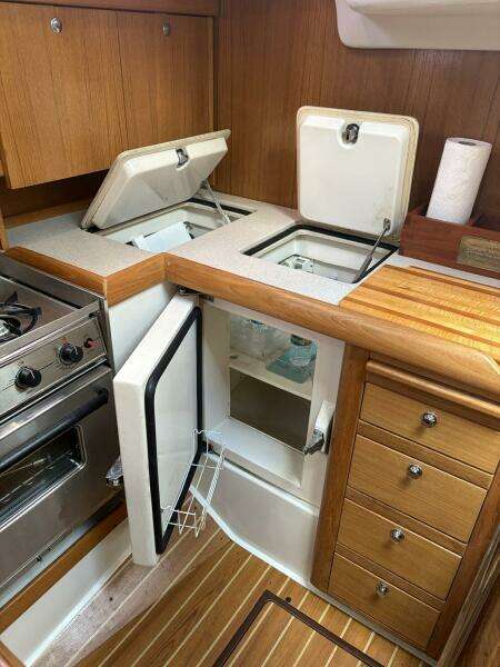 2004 Catalina 36 MkII