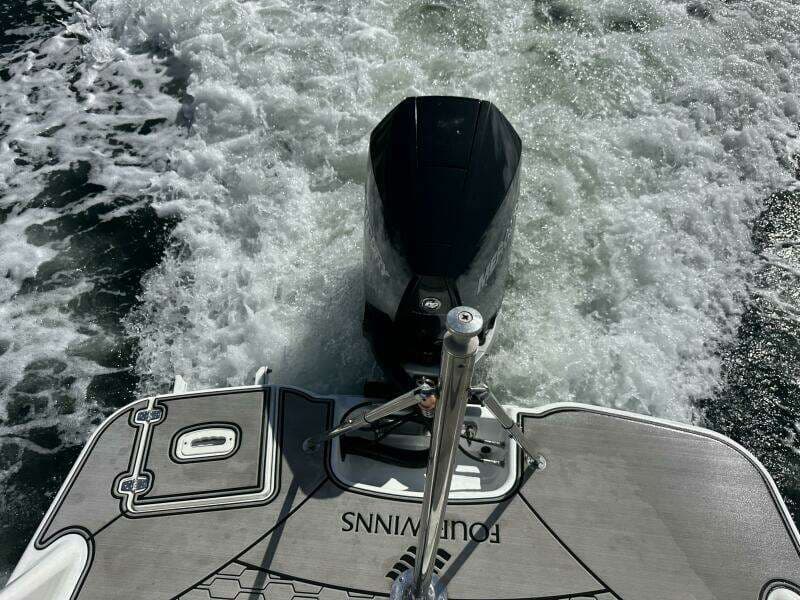 2022 Four Winns HD8 OB