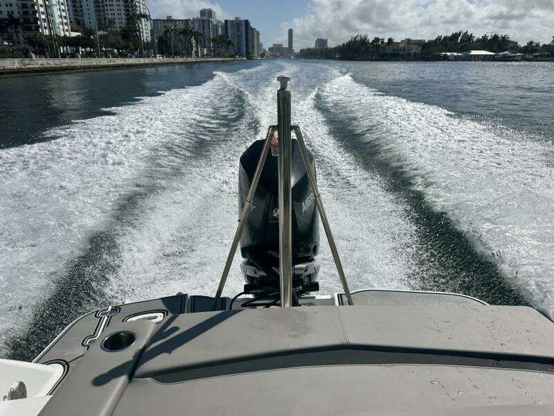 2022 Four Winns HD8 OB