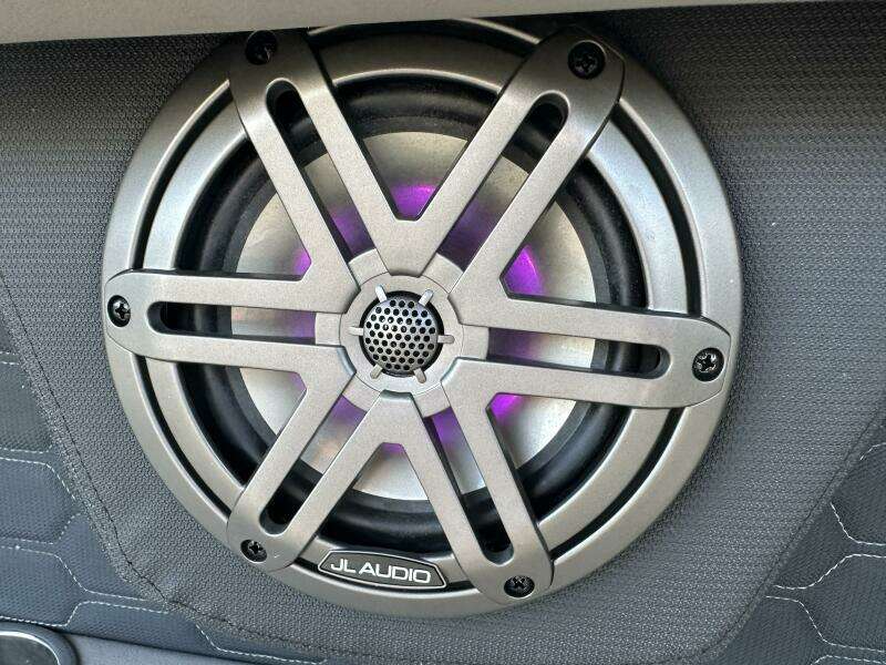 2022 Four Winns HD8 OB