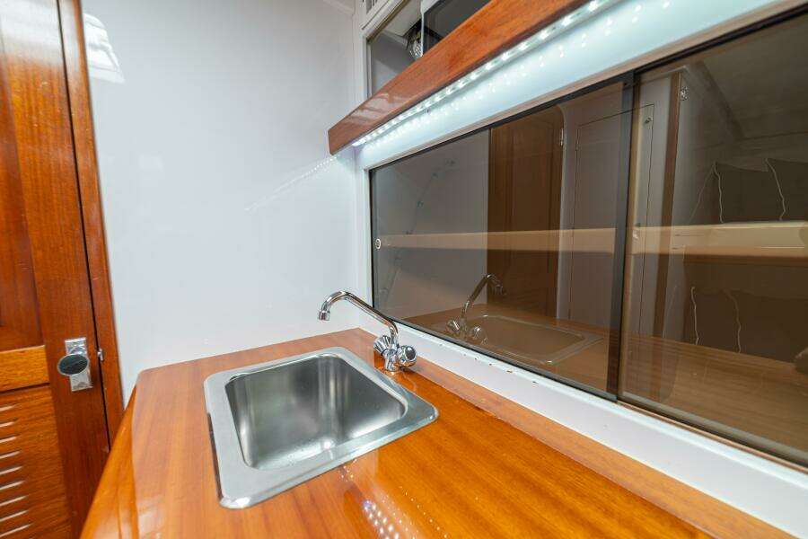 1991 Gamefisherman 40 Convertible "Sabe Nada"