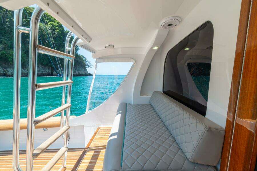 1991 Gamefisherman 40 Convertible "Sabe Nada" - Mezzanine