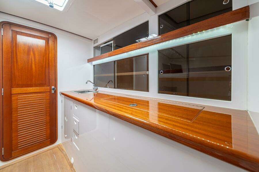 1991 Gamefisherman 40 Convertible "Sabe Nada"