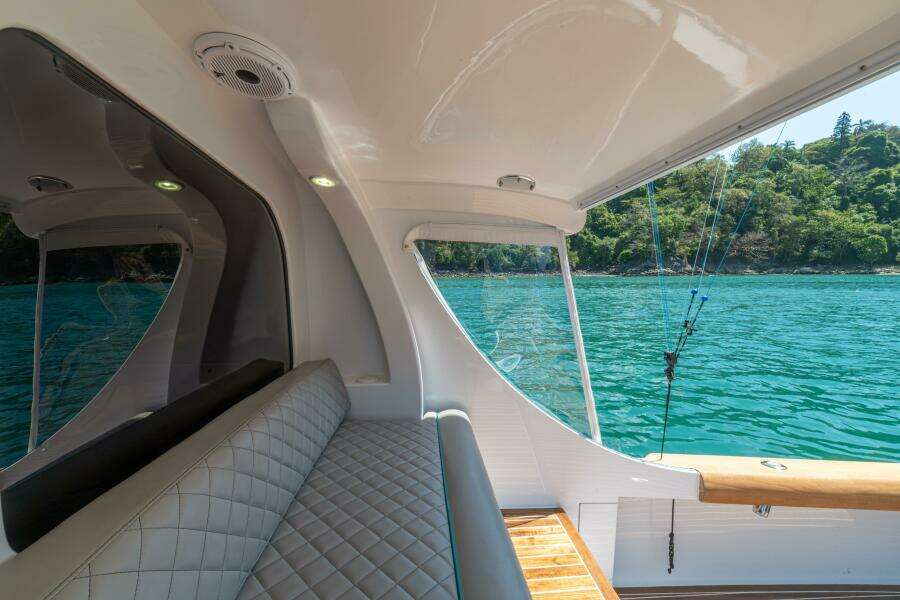 1991 Gamefisherman 40 Convertible "Sabe Nada" - Mezzanine