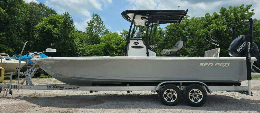 2023 Sea Pro 248 Bay
