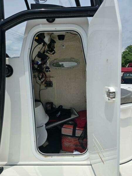 2023 Sea Pro 248 Bay