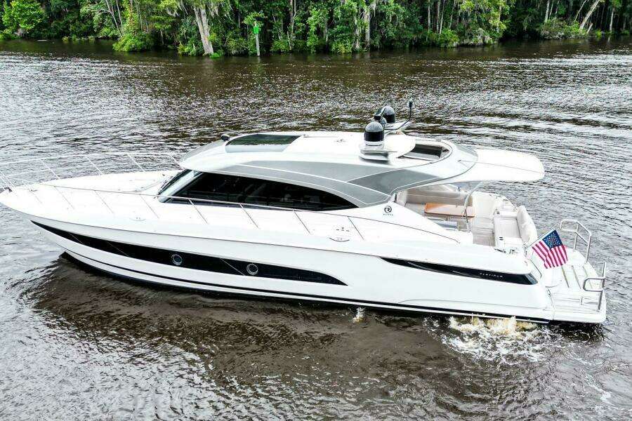 2021 Riviera 5400 Sport Yacht Platinum Edition