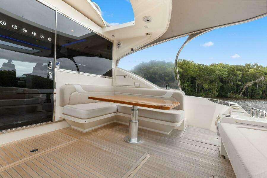 2021 Riviera 5400 Sport Yacht Platinum Edition