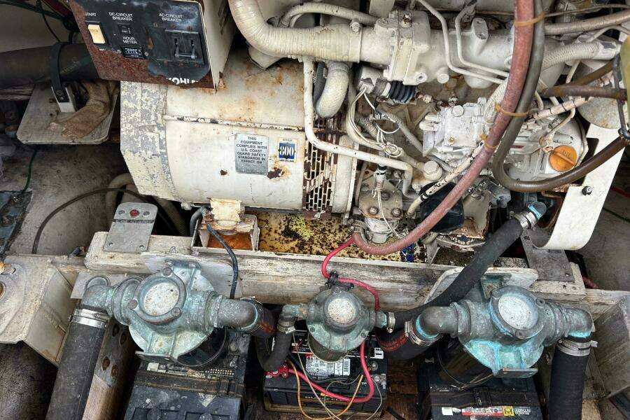 1994 Harbor Master 52 Coastal Cruiser