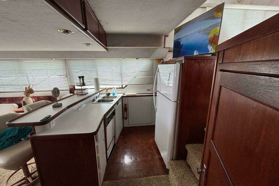 1994 Harbor Master 52 Coastal Cruiser