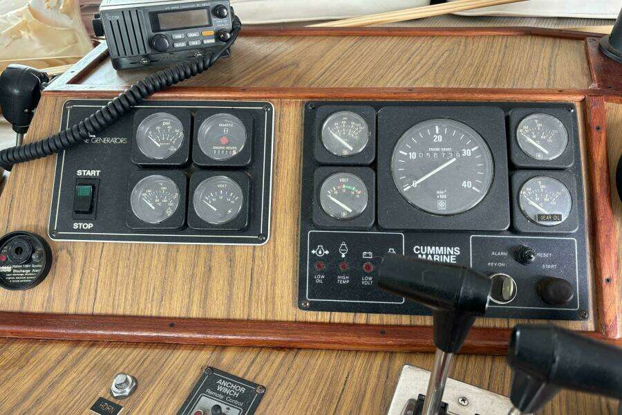 1994 Harbor Master 52 Coastal Cruiser