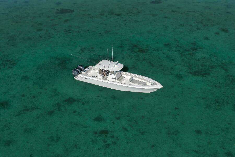 2021 Contender 39 ST