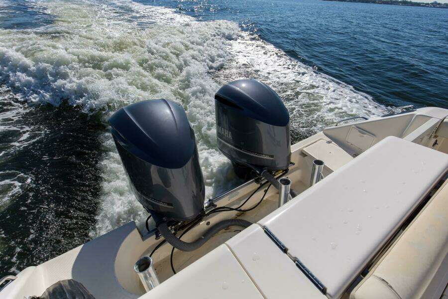 2012 Pursuit OS 345 Offshore
