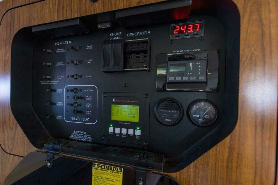 2012 Pursuit OS 345 Offshore