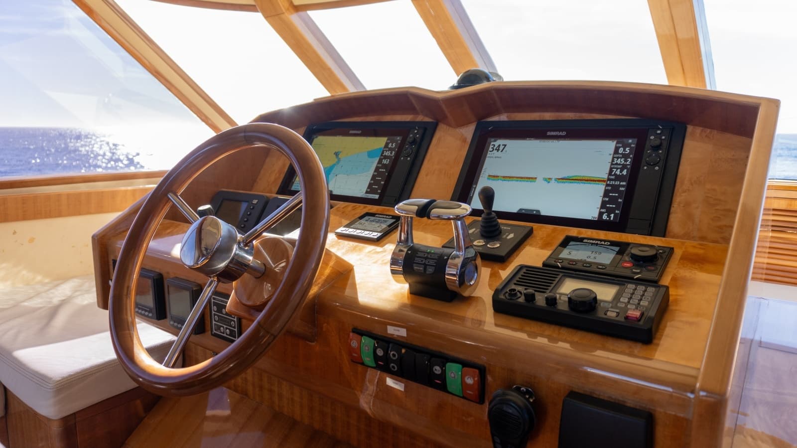 2012 McKinna 69 Skylounge