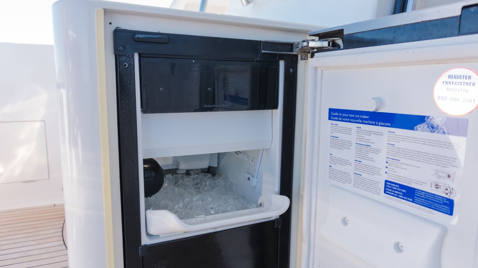 2012 McKinna 69 Skylounge