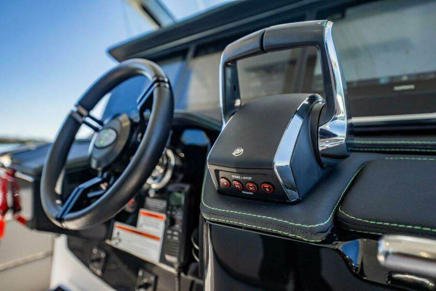 2024 Cigarette 42 Auroris