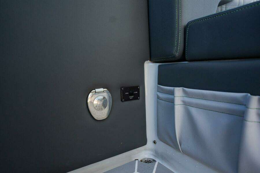 2024 Cigarette 42 Auroris