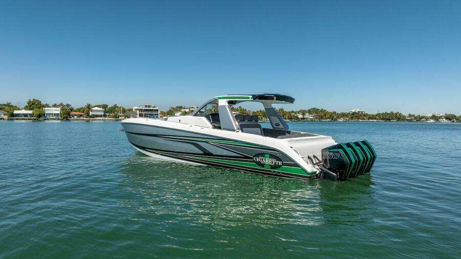 2024 Cigarette 42 Auroris