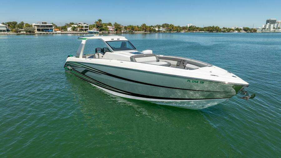 2024 Cigarette 42 Auroris