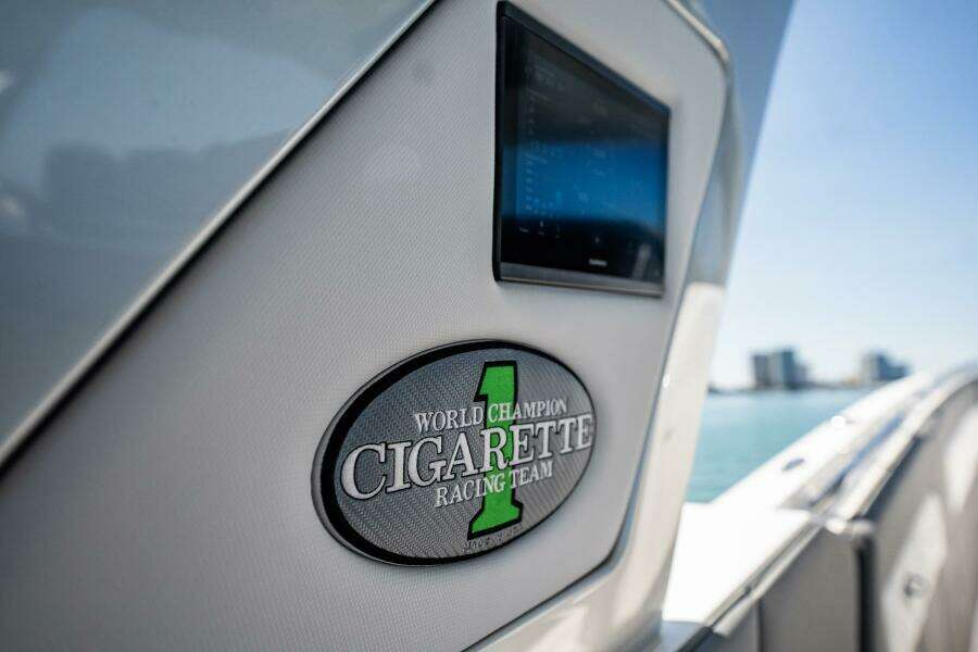 2024 Cigarette 42 Auroris