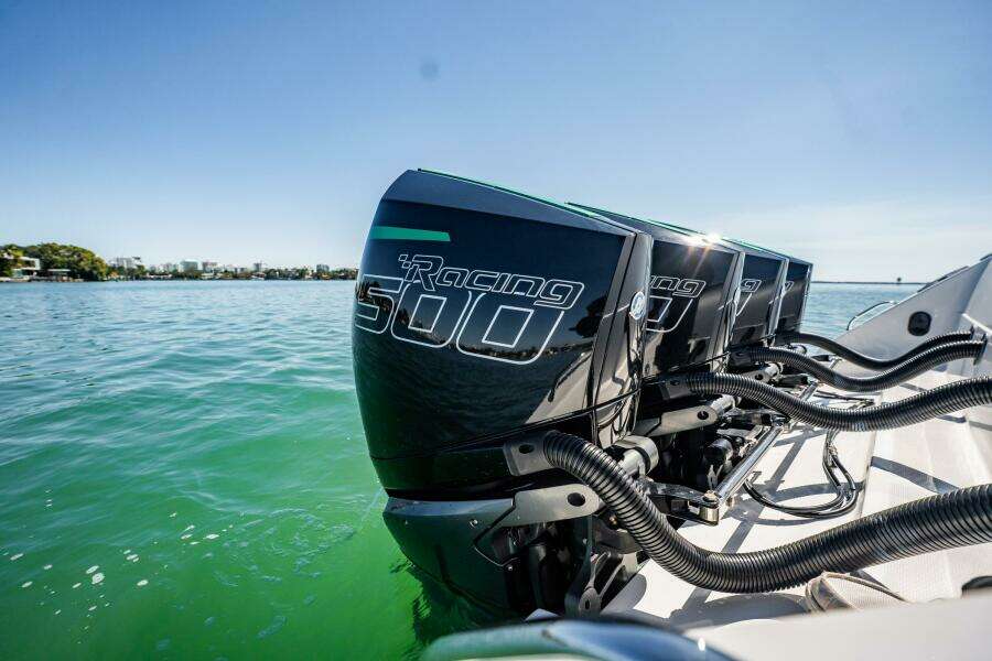 2024 Cigarette 42 Auroris