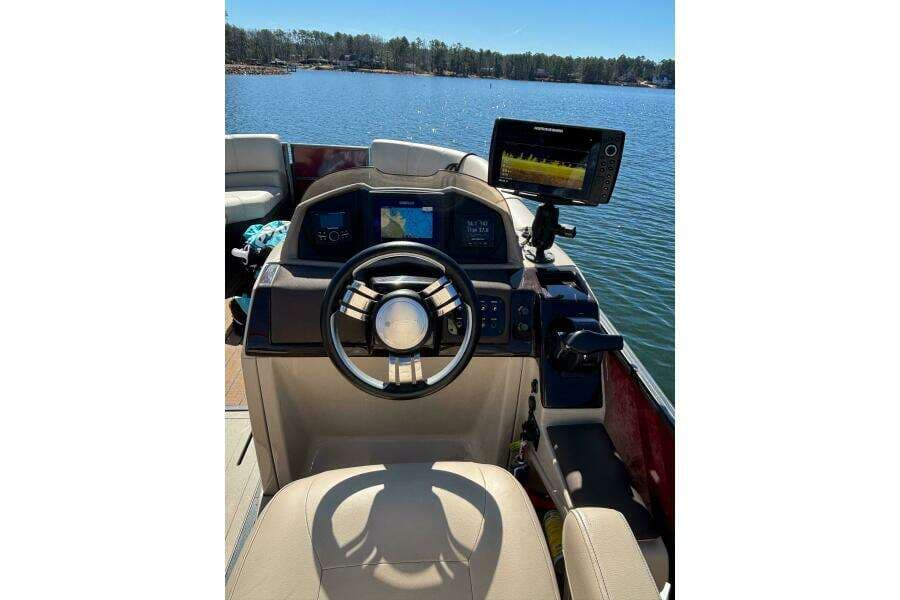 2018 Coach Pontoons 230 RF