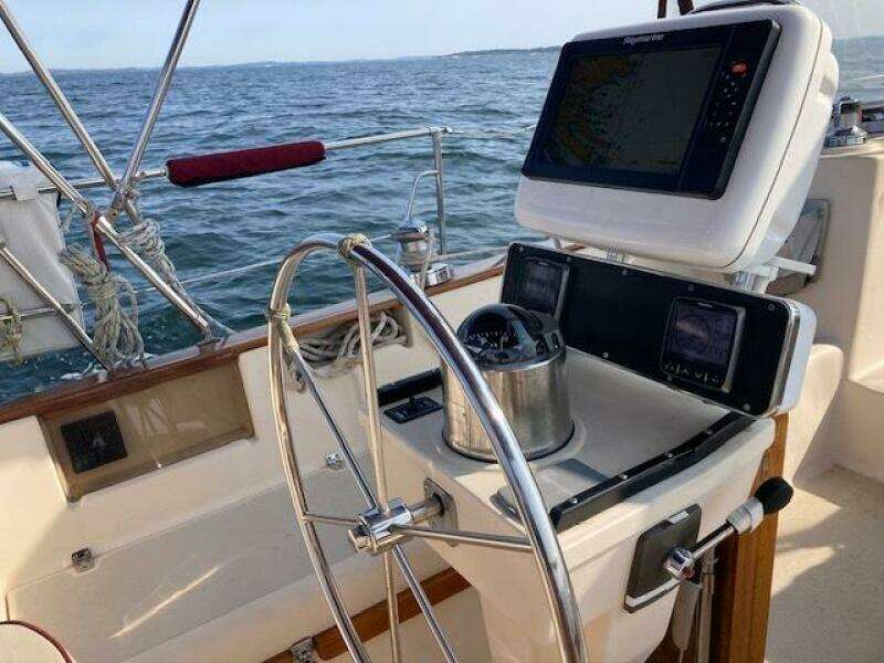 1995 Island Packet 37