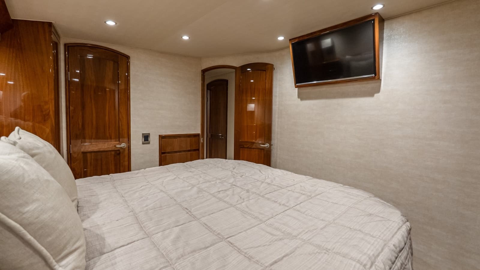 2017 Viking 62 Enclosed Bridge